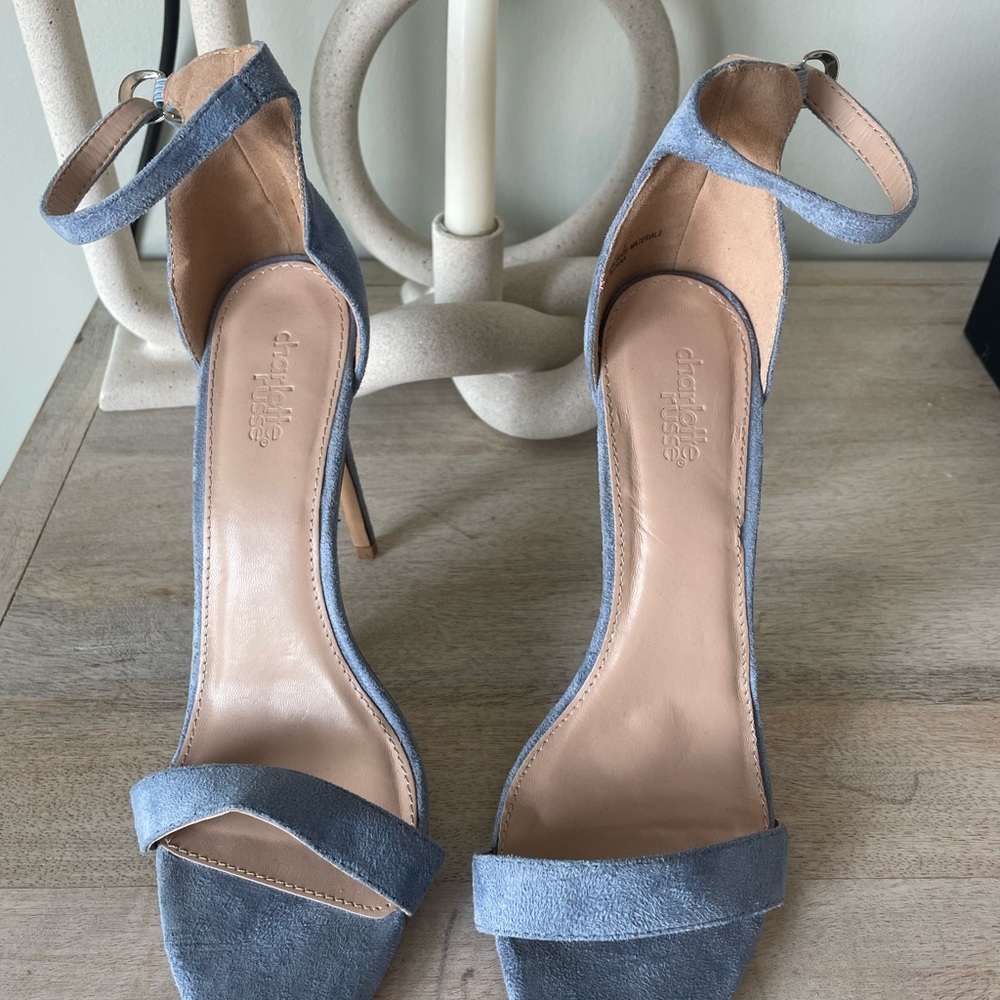 Blue suede heels - Picture 2 of 3